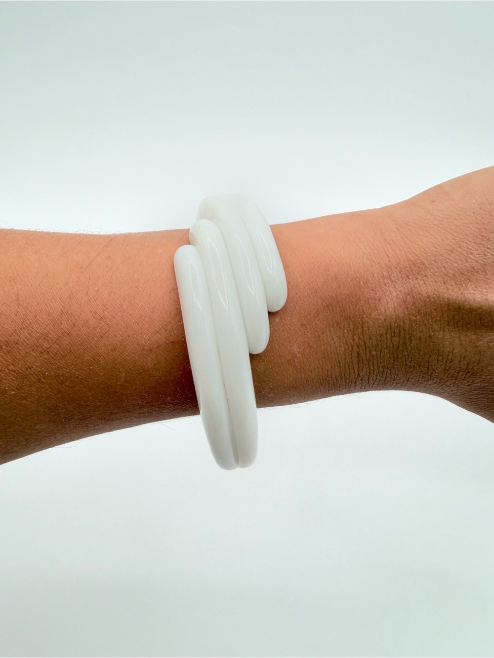 Vintage White Lucite Coil Wrap Bracelet Bangle